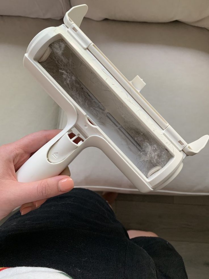 Remove Stubborn Pet Hair in Seconds — No Sticky Tape, No Stress