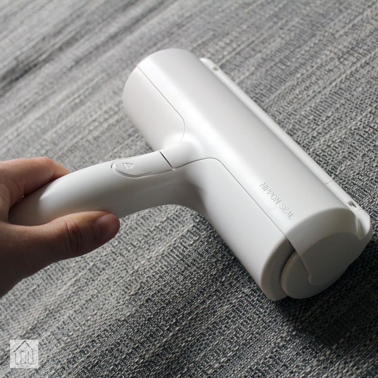 Remove Stubborn Pet Hair in Seconds — No Sticky Tape, No Stress